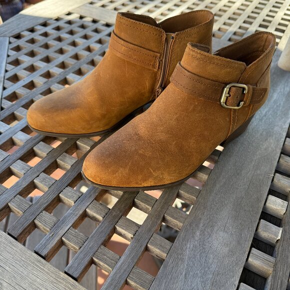 CLARKS Nubuck Ankle Booties - Picture 4 of 9